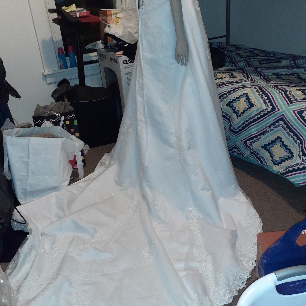 Wedding dress